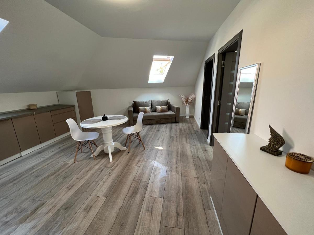 1 Apartment